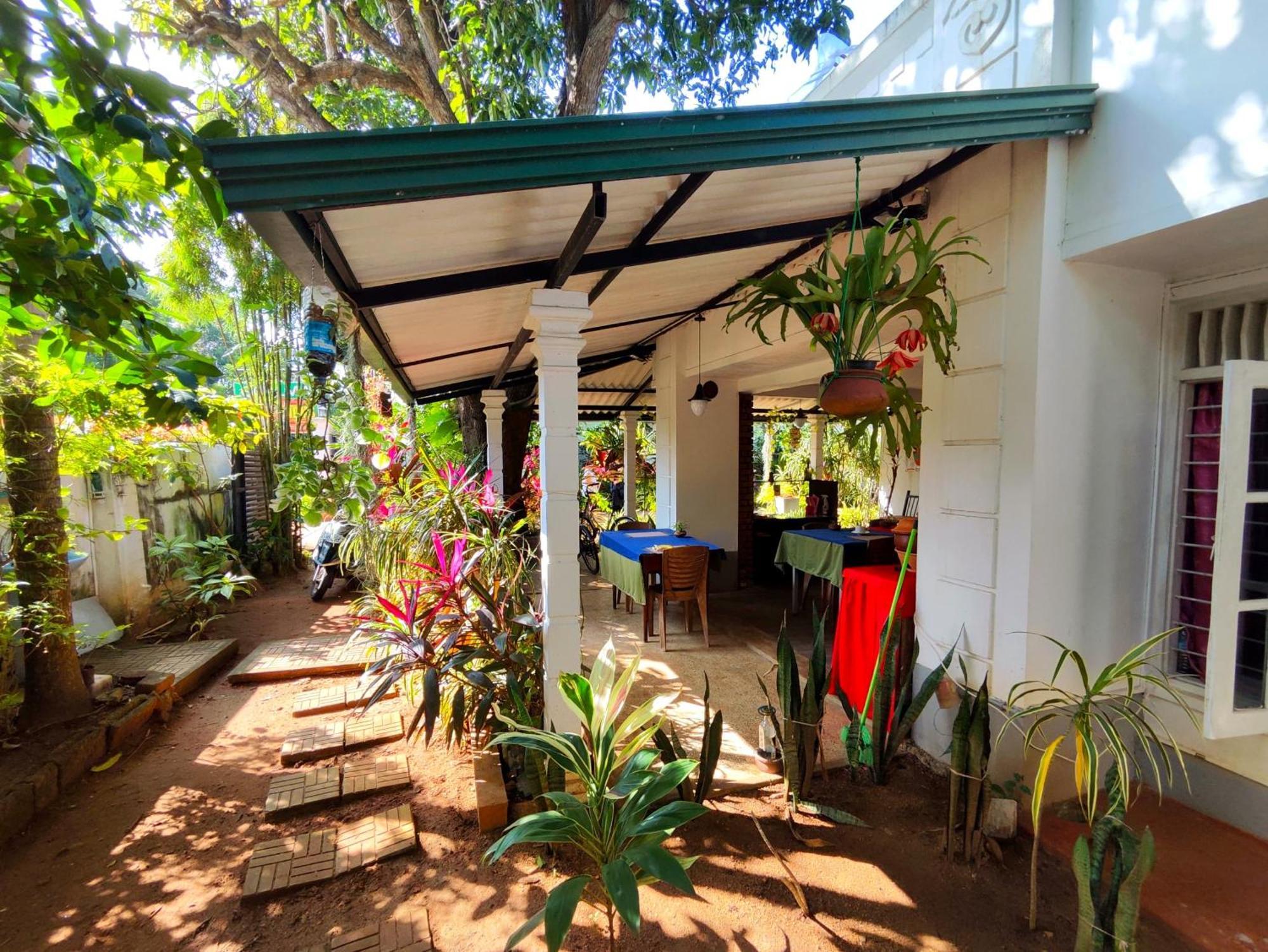 Goalma Family Holiday Resort & Restaurant Anuradhapura Exterior photo
